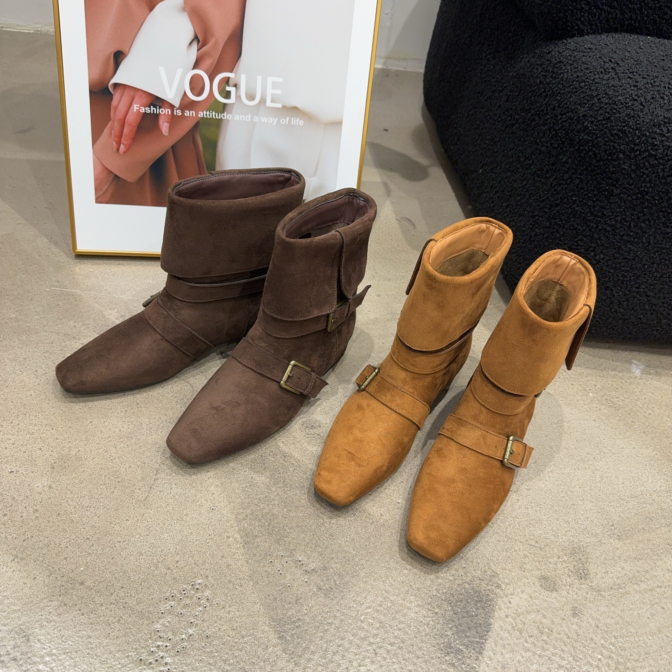 9873乐乐家秋季新品女绒面单里低跟方头短靴时尚瘦瘦靴跟高3cm潮