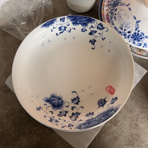 陶瓷8寸深窝盘一个
