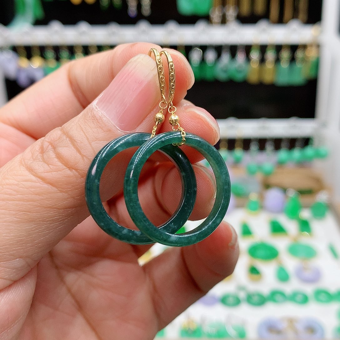 翡翠耳饰18K金镶嵌的