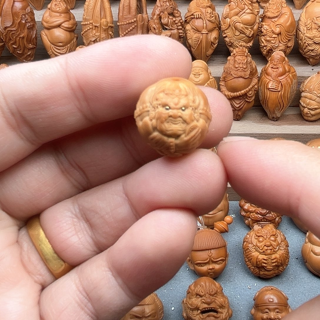 猴头核桃吊坠18黄财神