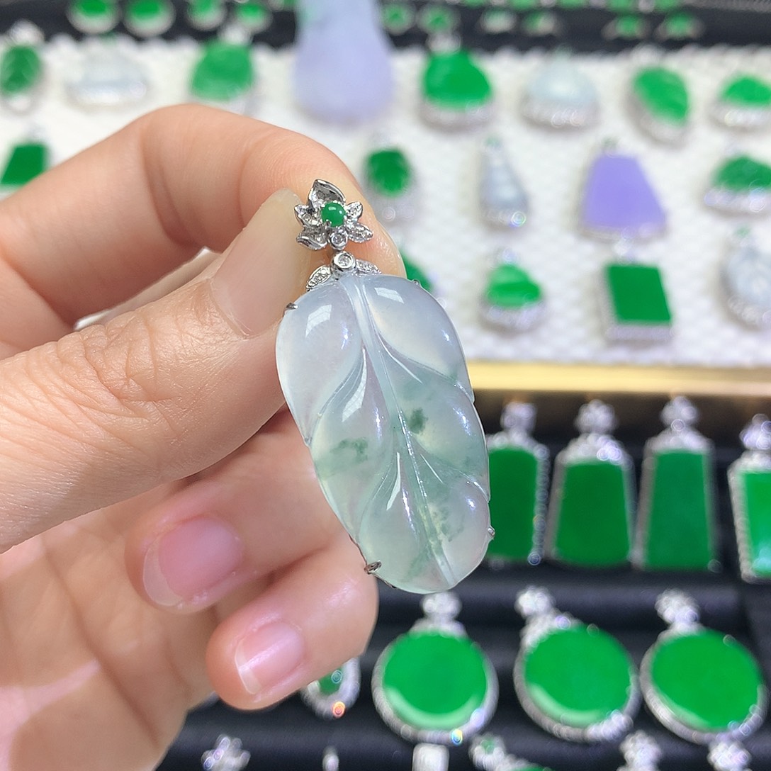 吊坠(不含链)18K金镶嵌翡翠吊坠