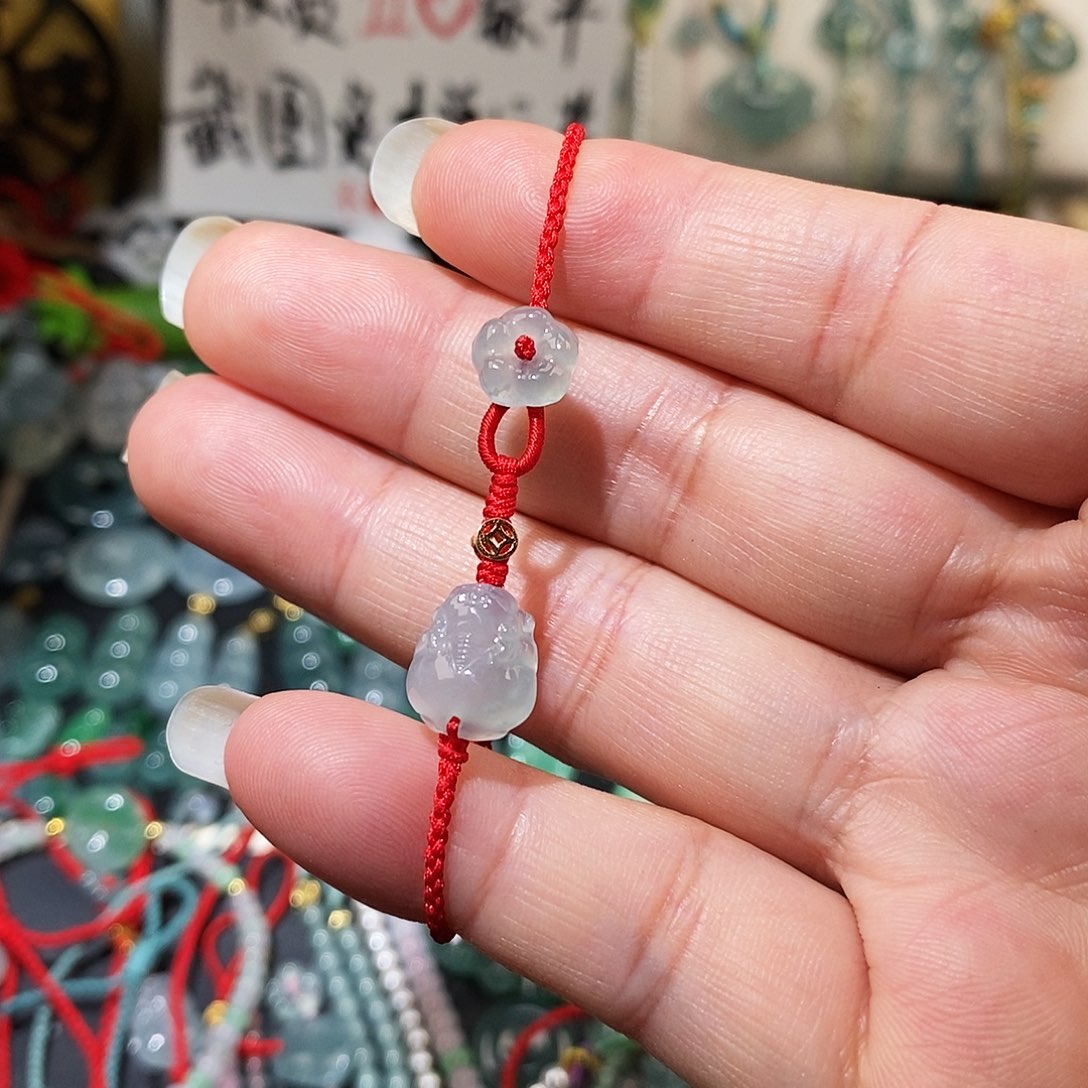 翡翠未镶嵌颈饰貔貅红绳15