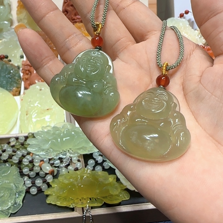 未镶嵌蛇纹石玉吊坠