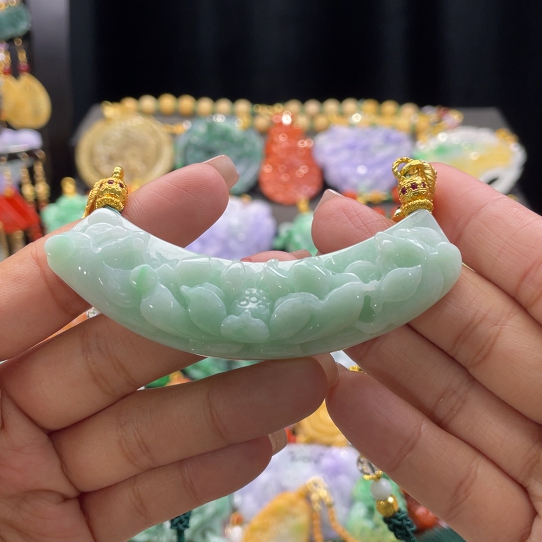 翡翠颈饰未镶嵌代编织