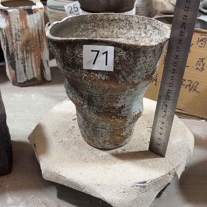 摆件高18，口15，瑕疵处理，71