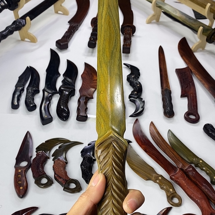 杰***哥香榧木绿檀70公分单手剑