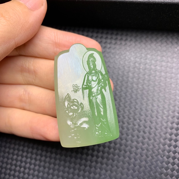 和田玉翠青观音牌吊坠