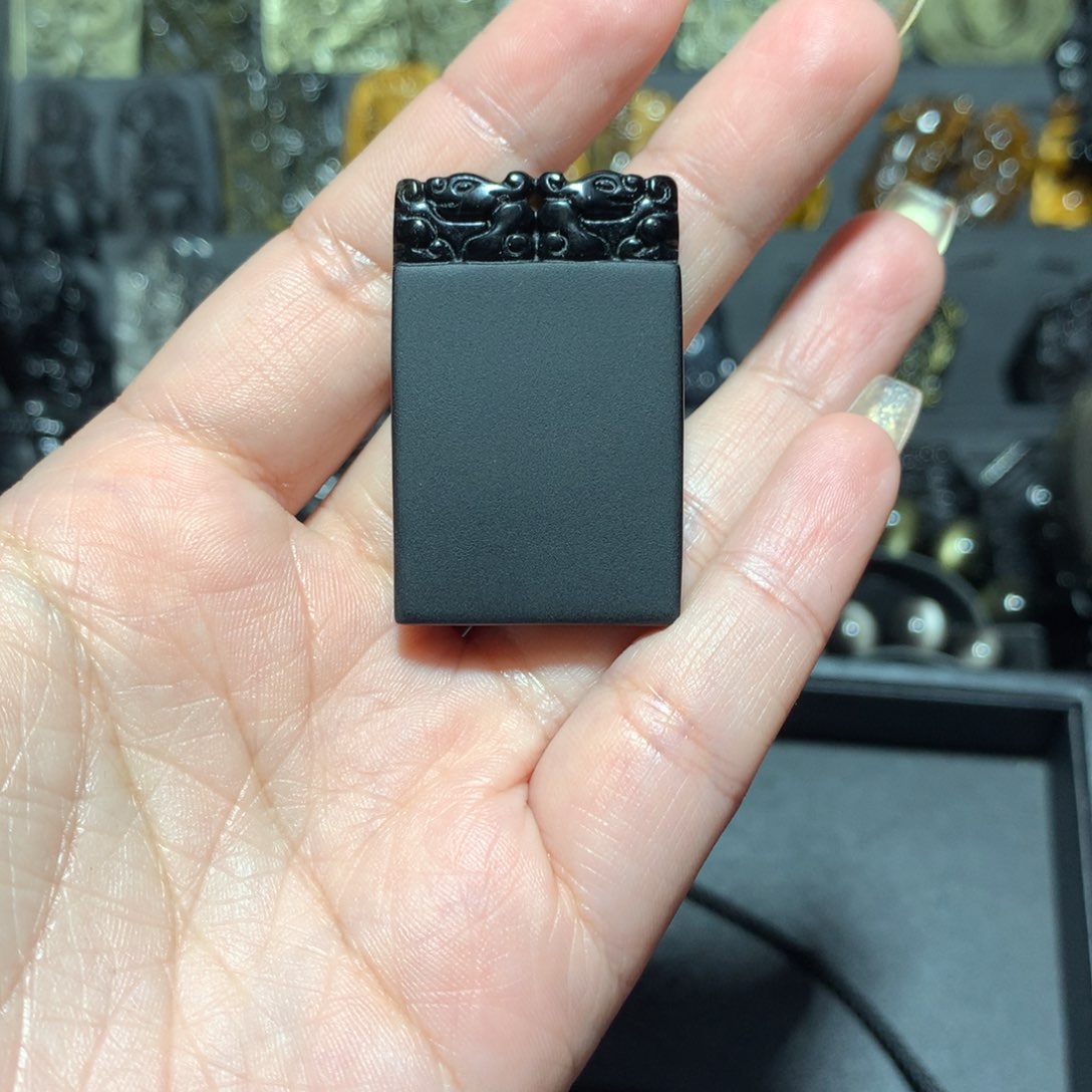 未镶嵌黑曜岩吊坠(赠链)麻***虎