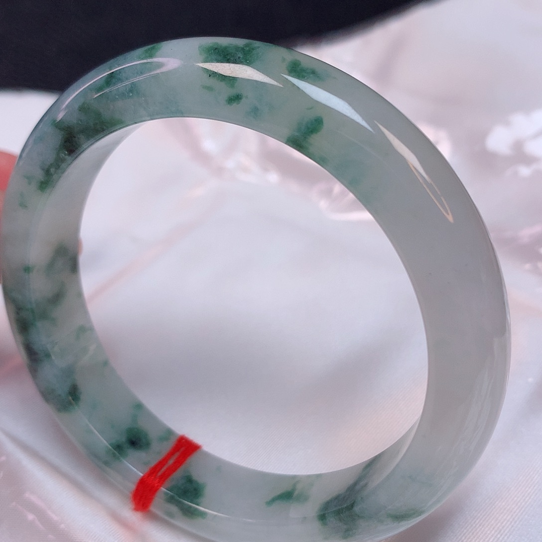 翡翠手镯未镶嵌57+ 翡翠手镯