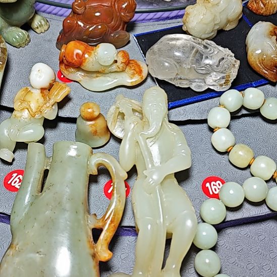 颈饰未镶嵌和田玉秋**莲