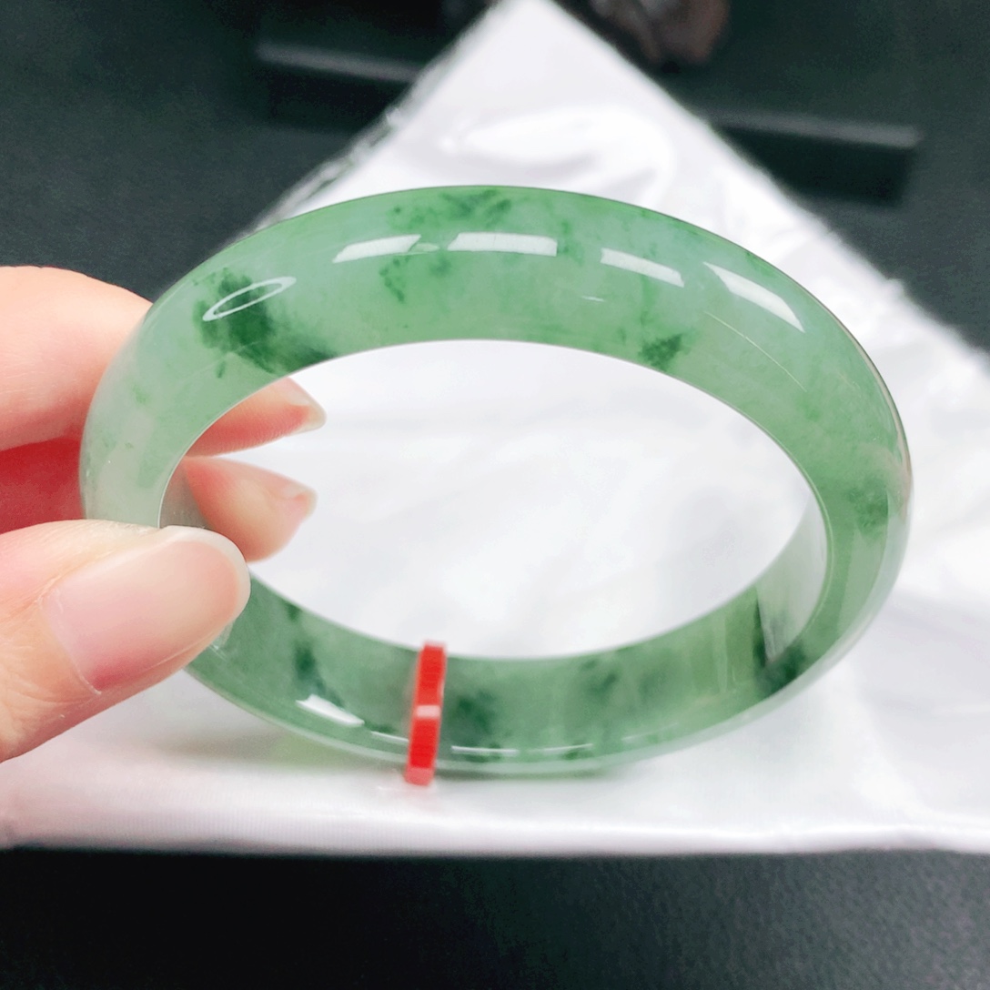 翡翠未镶嵌手镯54圈