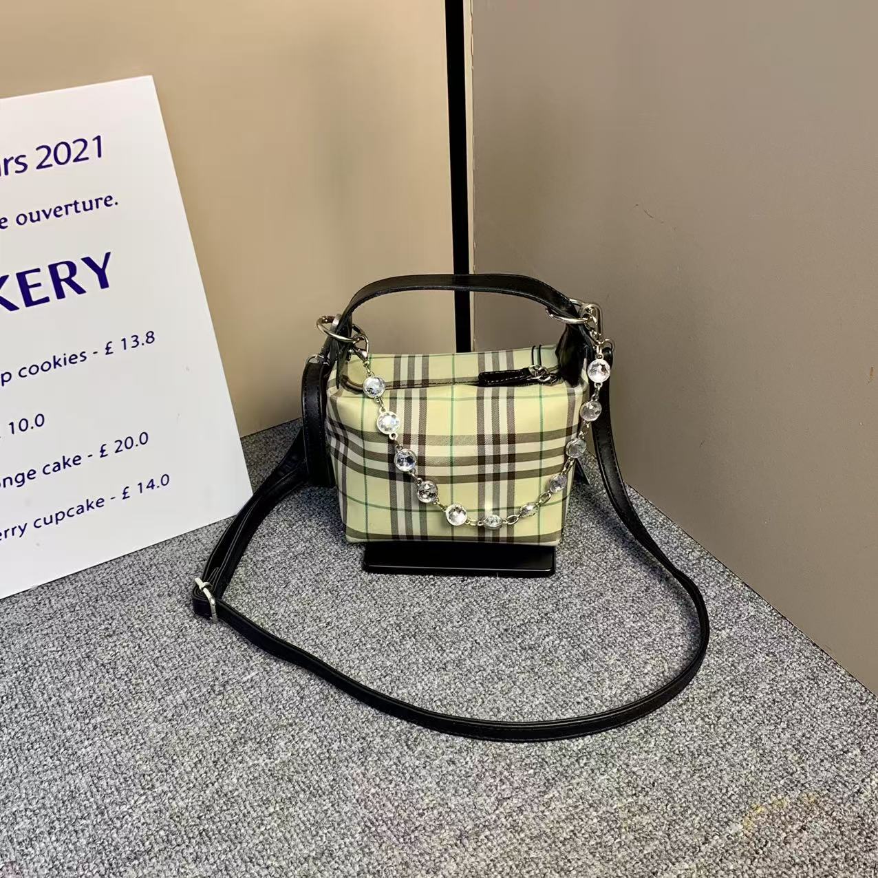 95新 BURBERRY/博柏利 小怡中古/博柏利饭盒包后加肩带