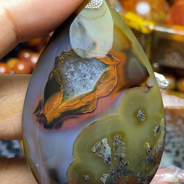 玛瑙/玉髓颈饰未镶嵌沃*