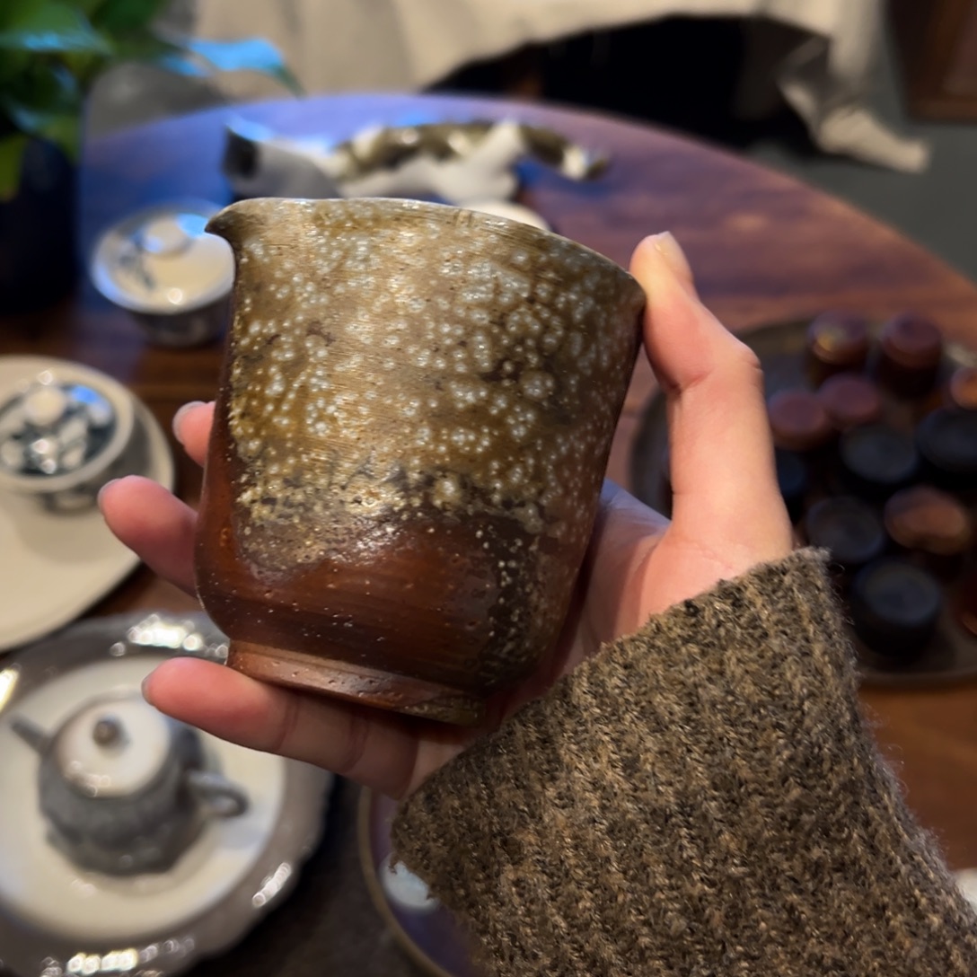微瑕陶瓷。      陶瓷。    