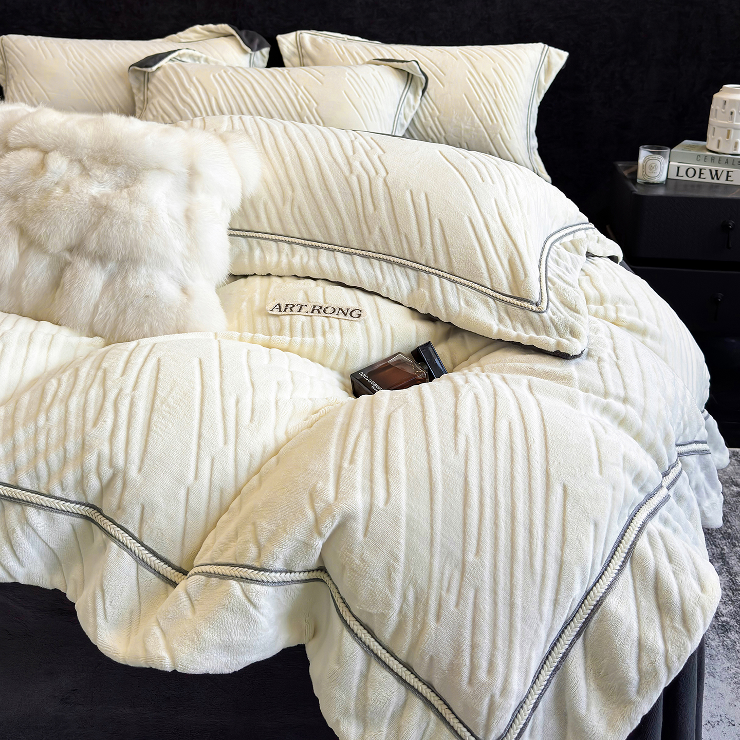 2025新款雕花牛奶绒宽边织带款四件套-海伦娜系列