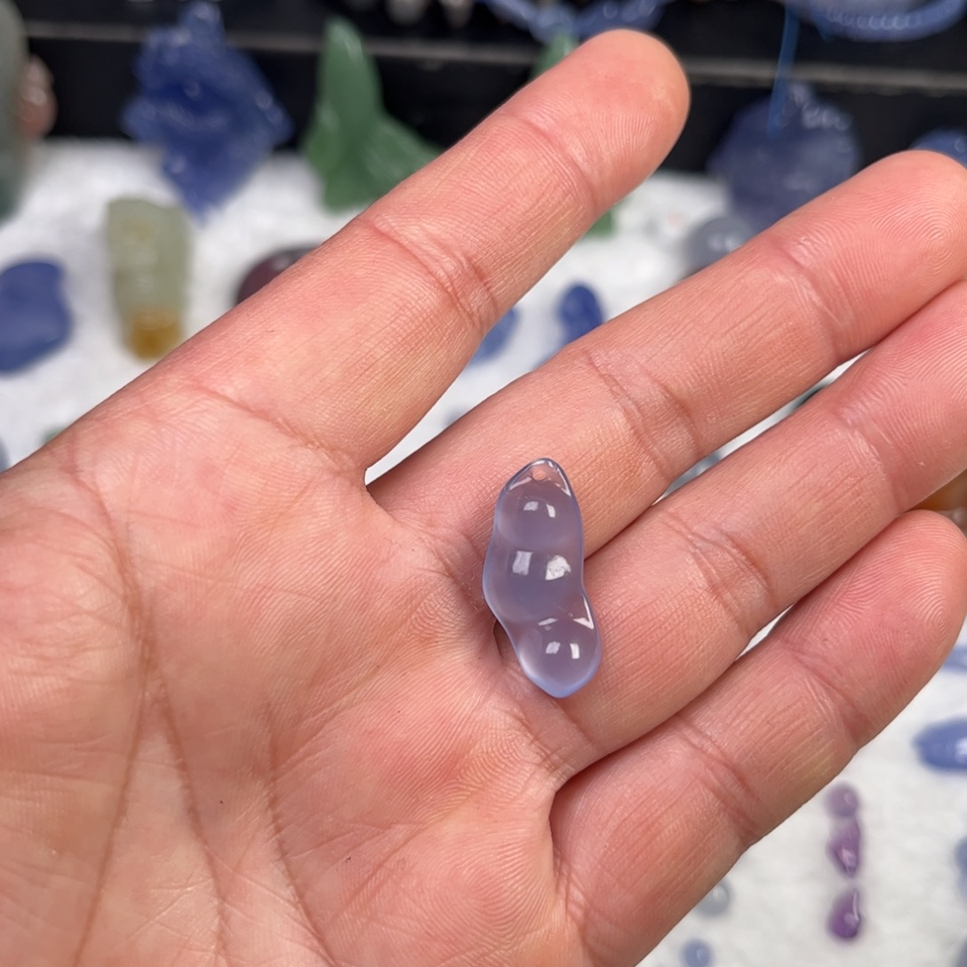 玛瑙/玉髓未镶嵌颈饰福豆