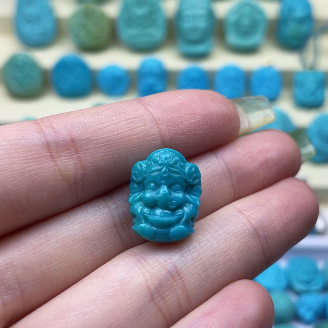 绿松石雕刻未镶嵌