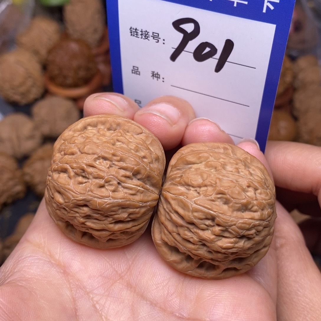 文玩核桃把件铁锤全品36。 901