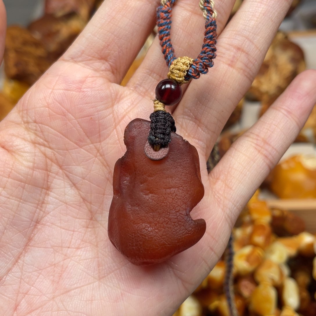 琥珀珠宝奇石未镶嵌