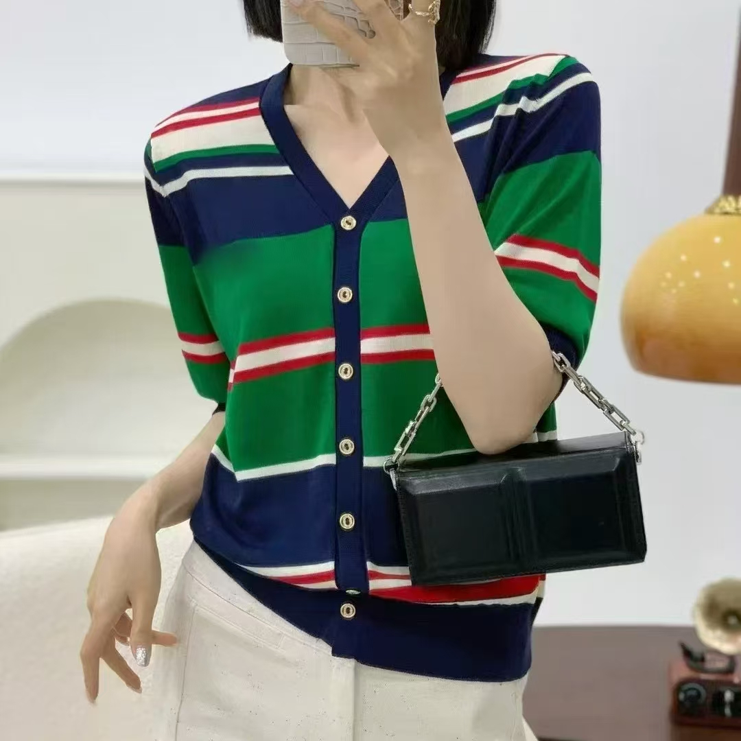 【法式轻奢短袖】法式轻奢简约百搭撞色V领短袖T恤259