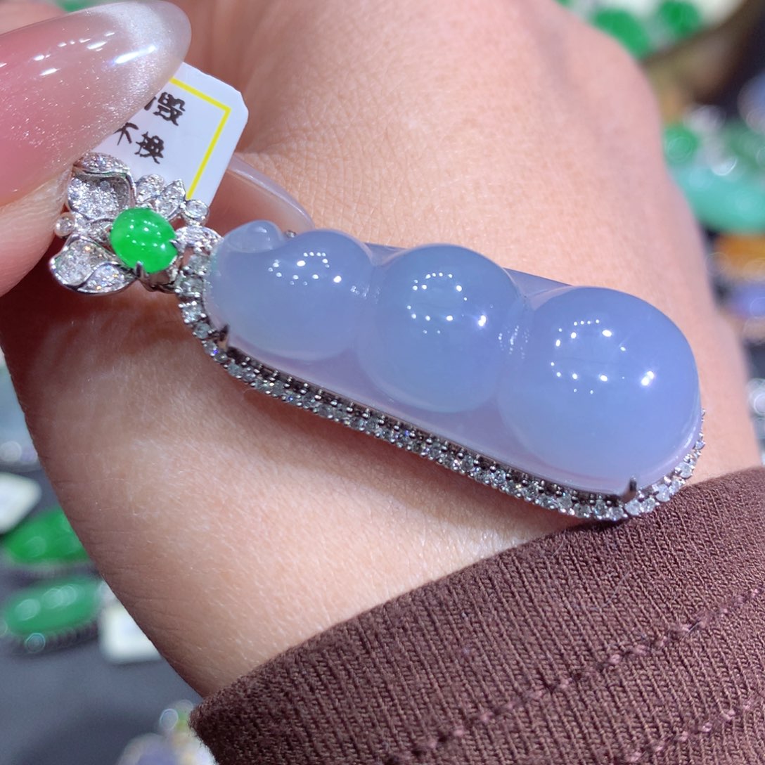 翡翠吊坠(赠链)18K金镶嵌