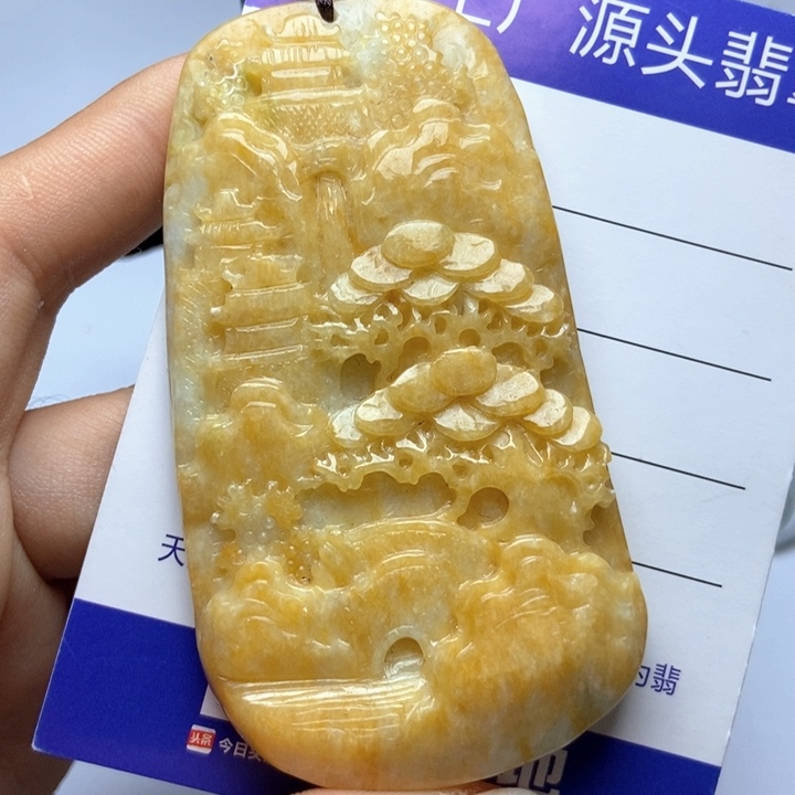 翡翠颈饰未镶嵌翡翠