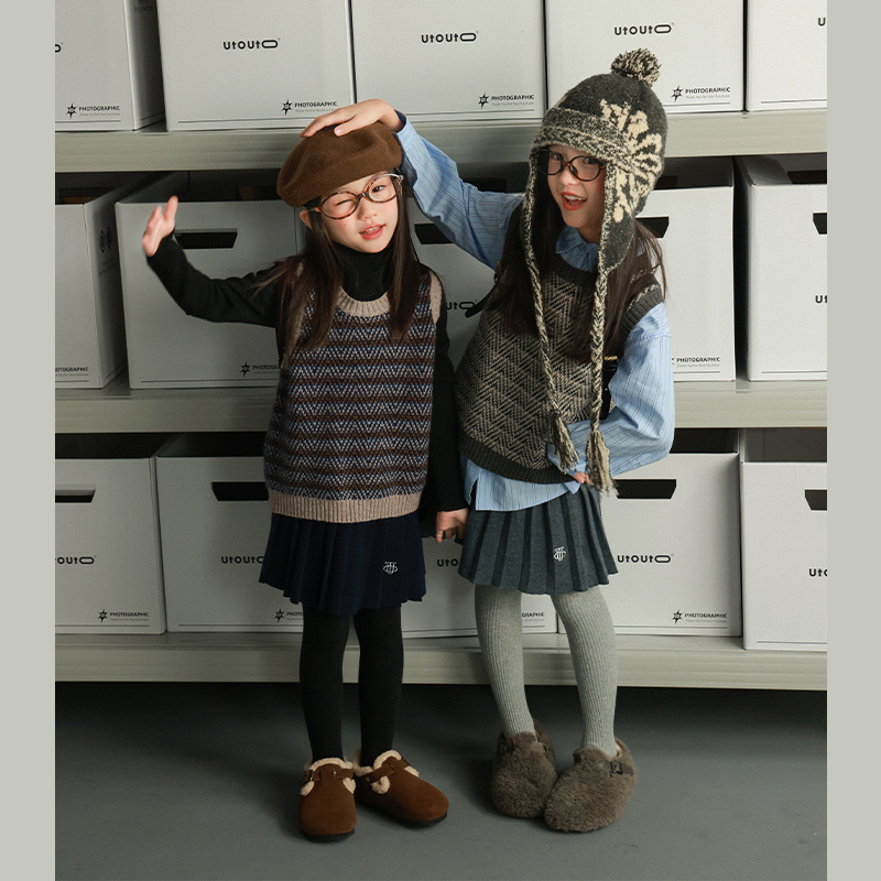utouto大耳象女童人字纹条纹马甲2025冬季新款纯羊毛背心2501599