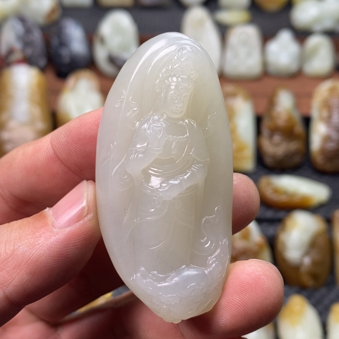 和田玉颈饰未镶嵌