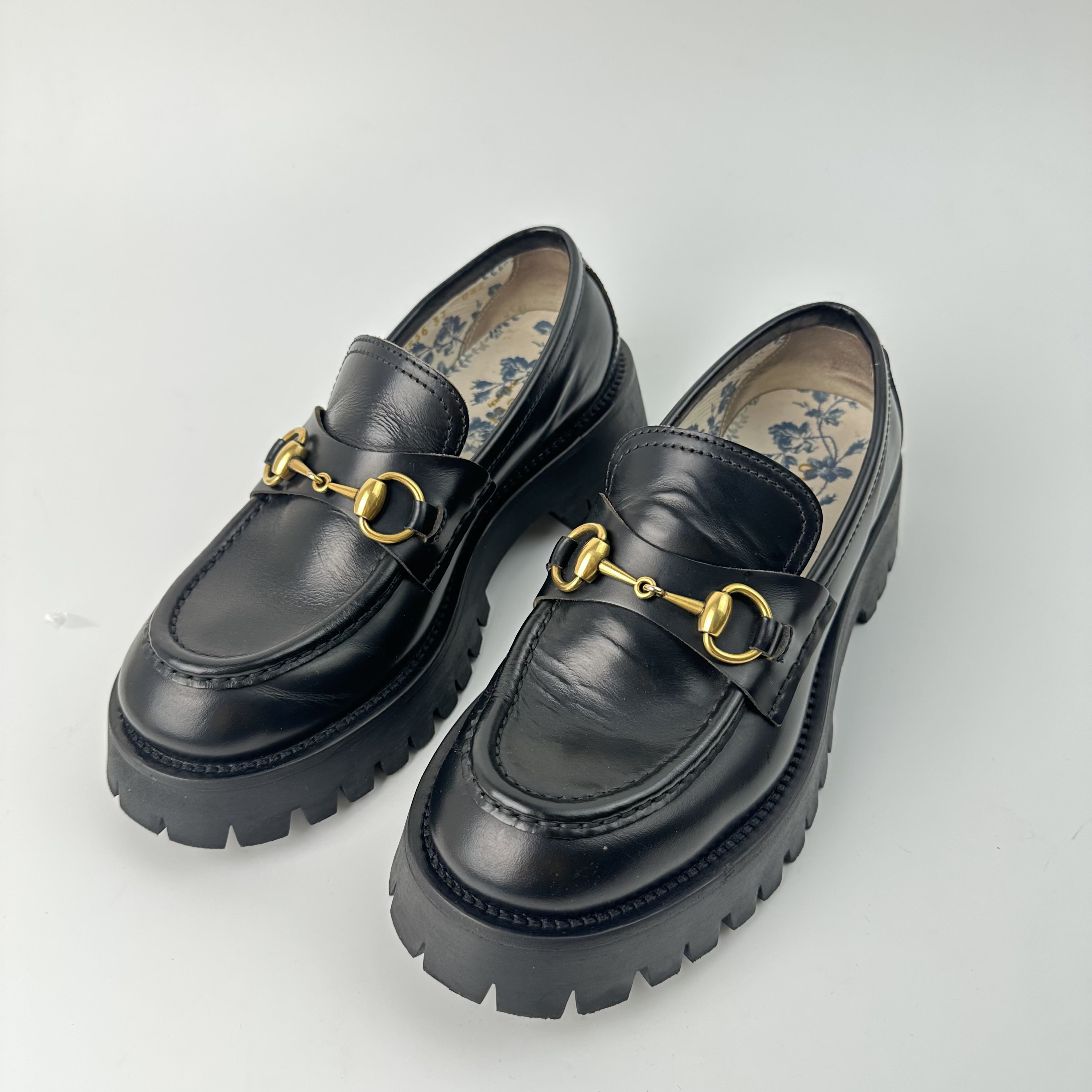 95新 GUCCI/古驰 GUCCI古驰 Horsebit 皮革乐福鞋 黑色 37码/3826