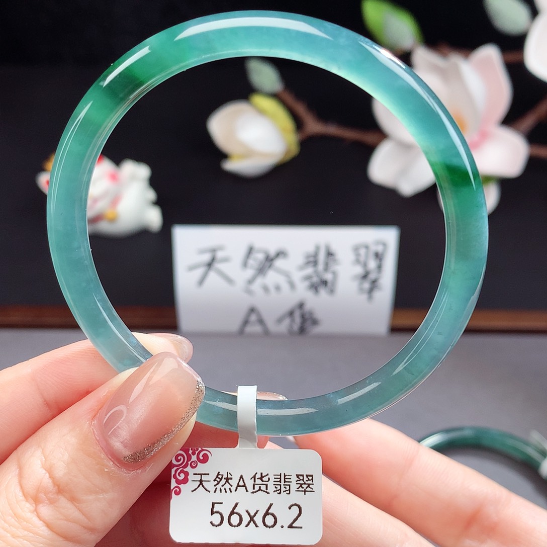 翡翠手镯（圆镯）未镶嵌