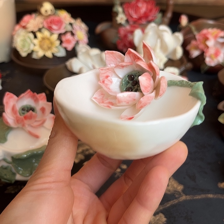 千玺造物瓷泥荷花杯