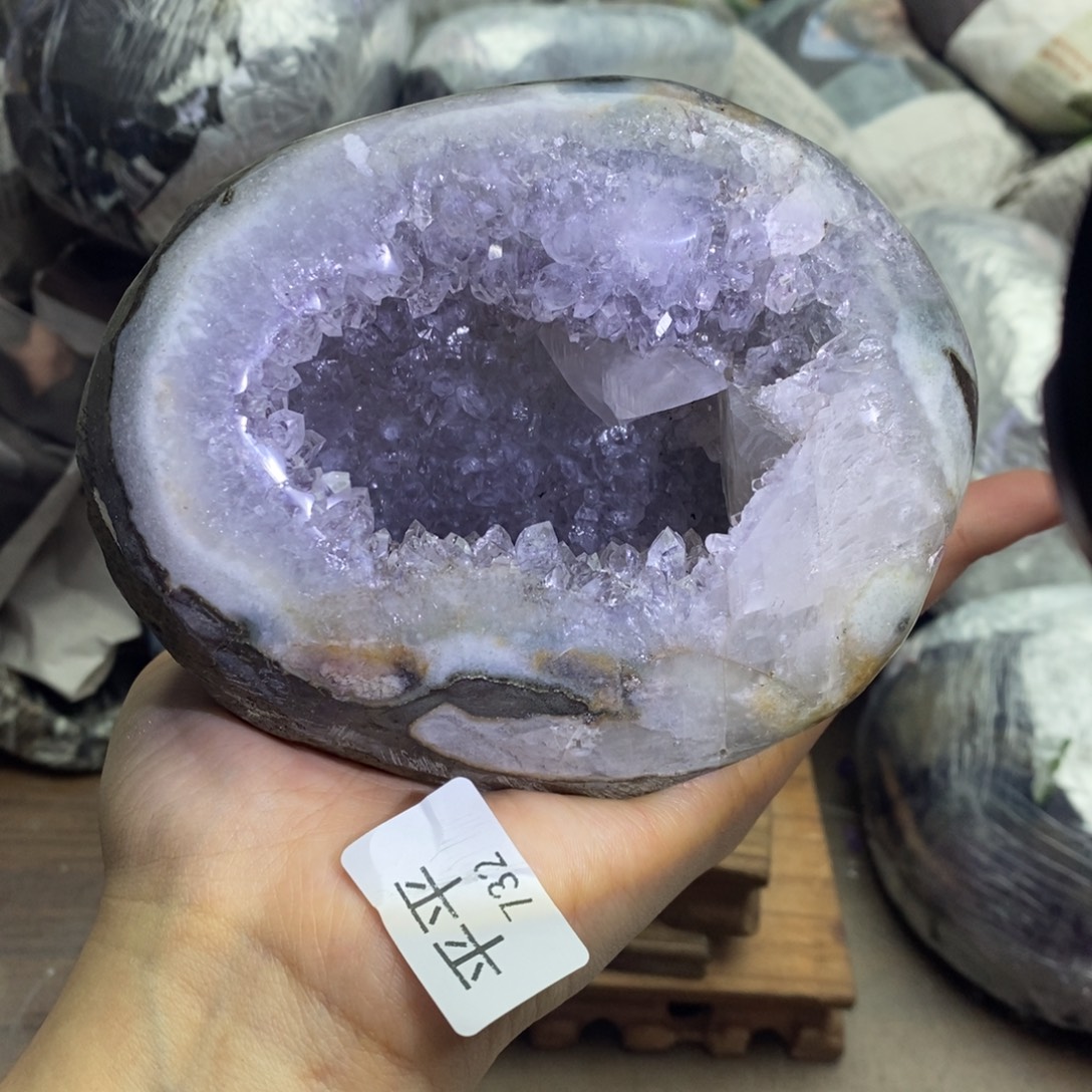 未镶嵌水晶大型摆件（非配饰）