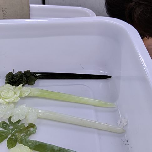 蛇纹石玉未镶嵌发簪