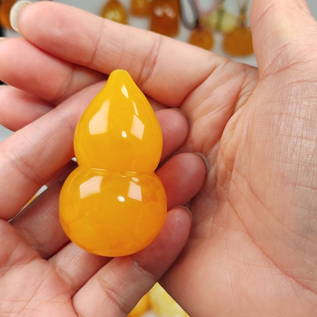 蜜蜡吊坠(赠链)未镶嵌