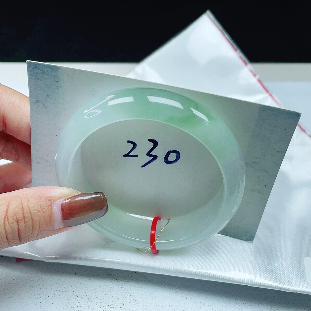 翡翠未镶嵌手镯 正圈52+