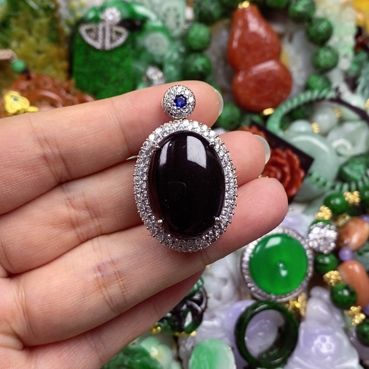 翡翠未镶嵌吊坠(赠链)