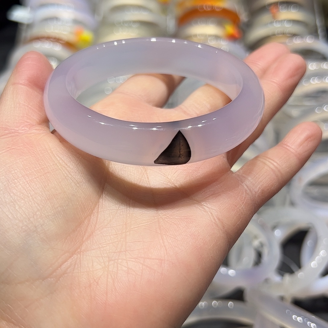 玛瑙/玉髓未镶嵌手镯57.8