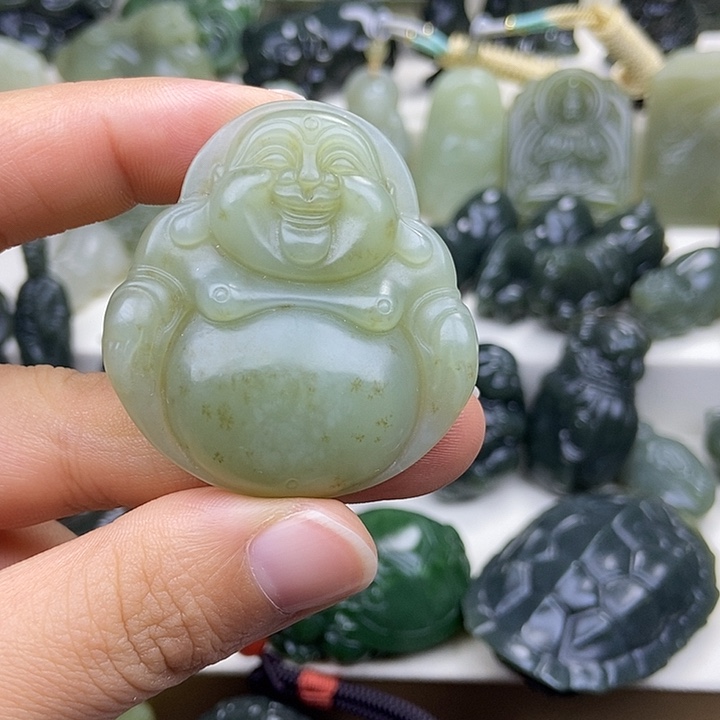 和田玉未镶嵌颈饰