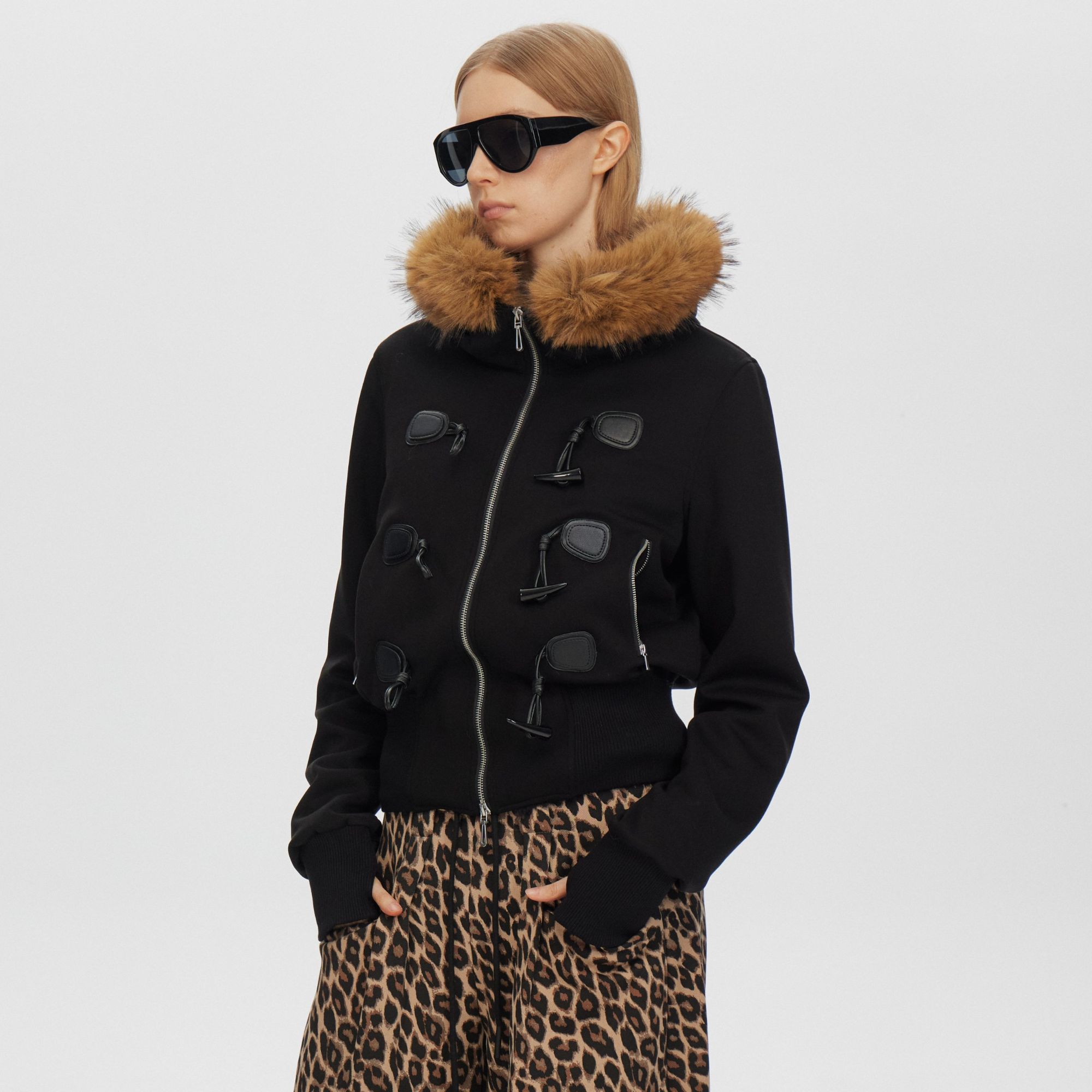 4NOW OFFICIAL 连帽大毛领牛角扣针织短款收腰毛绒内胆显瘦卫衣