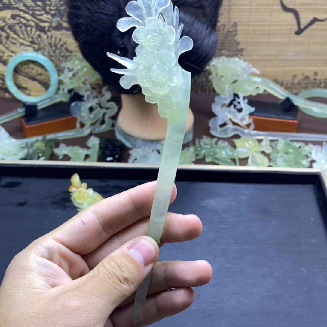 小***战蛇纹石玉未镶嵌发饰