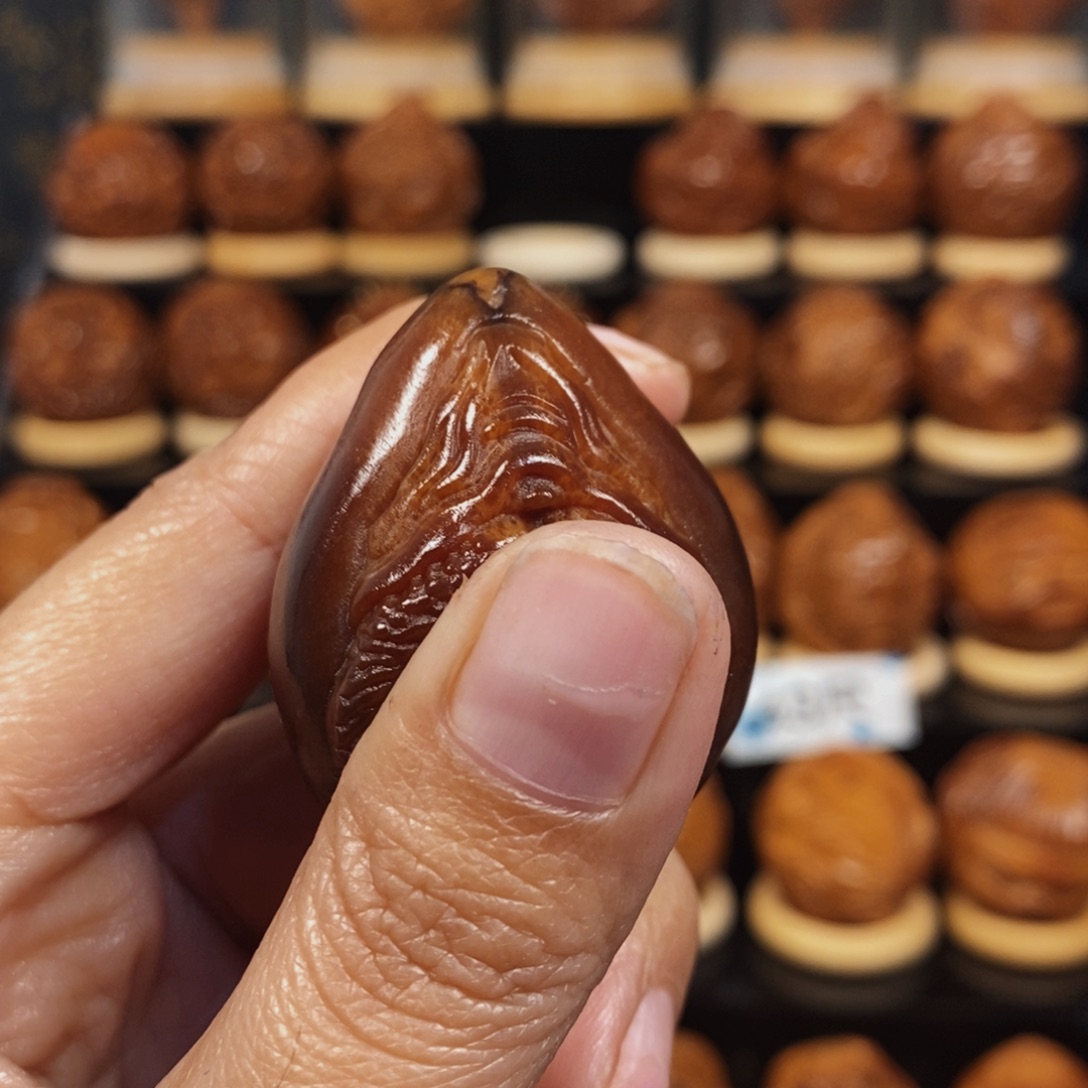 橄榄核吊坠生命玉化三面00000