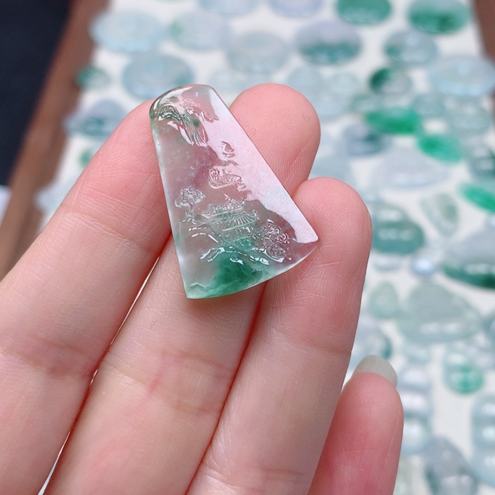 翡翠未镶嵌颈饰高冰飘花山水牌