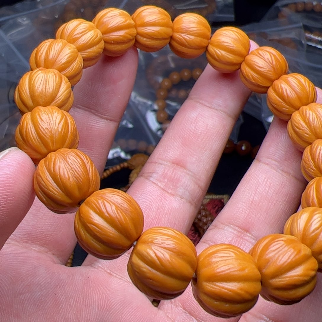 吊坠猴头核桃卡罗拉