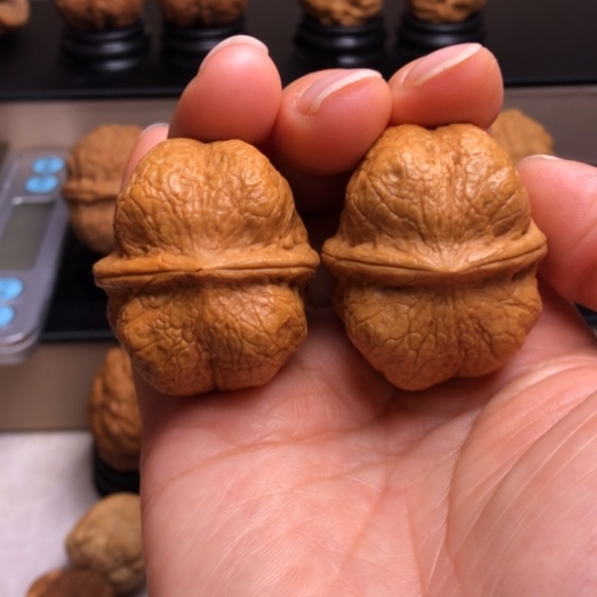 文玩核桃把件方尊13