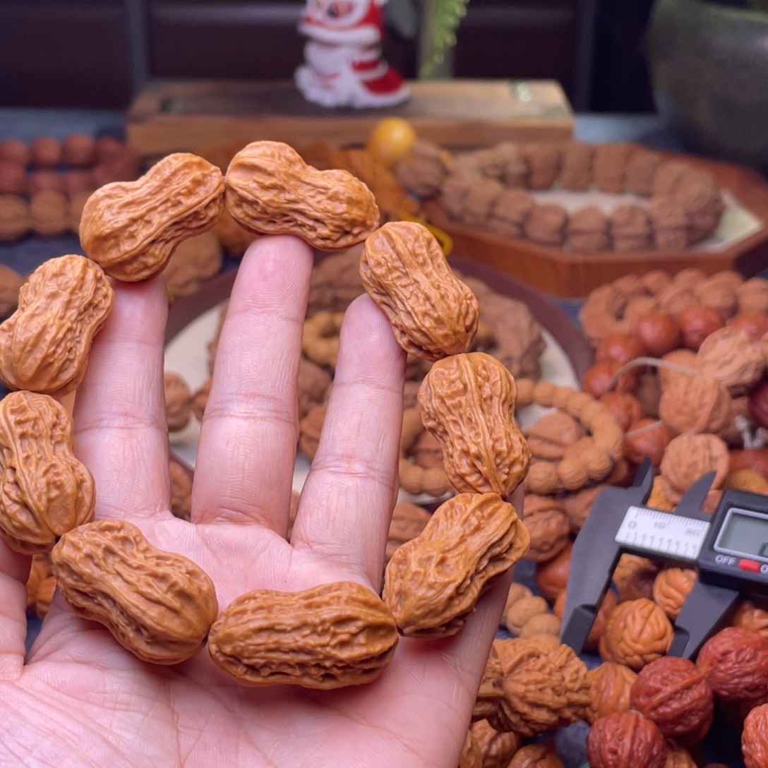 A***静文玩核桃手串秋子