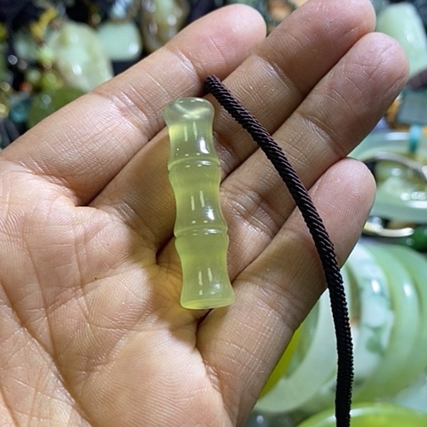 岫玉未镶嵌颈饰多样性发货