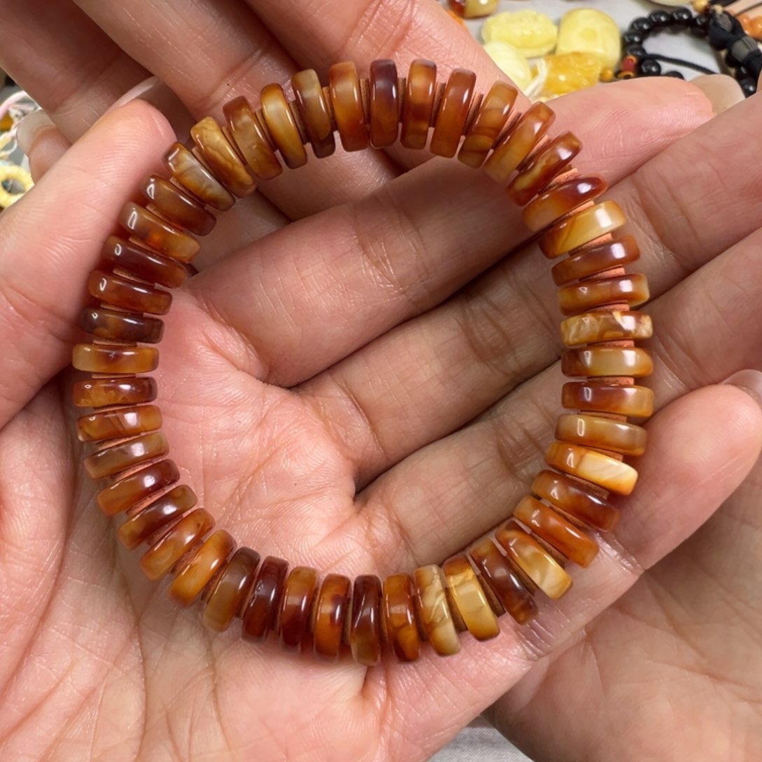 琥珀颈饰未镶嵌蜜蜡