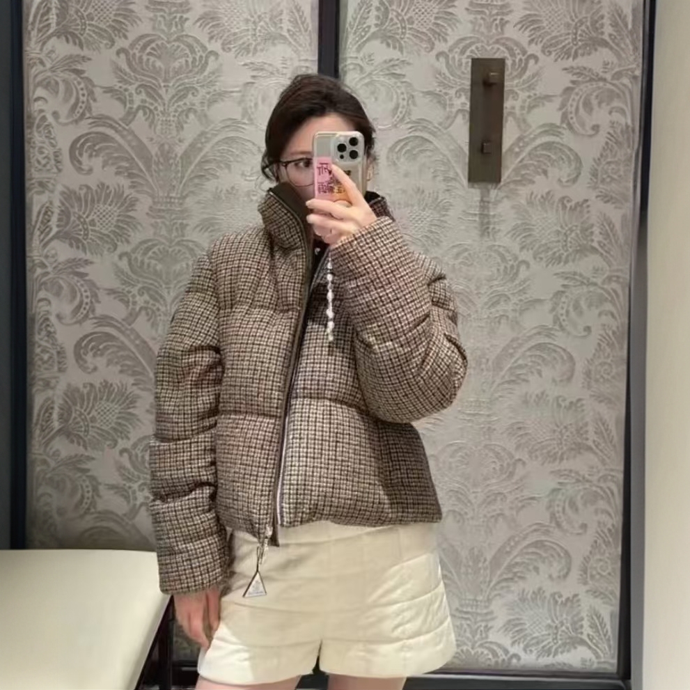 X12460 Moncler Seboune系列 24款 棕色徽标贴饰羽绒服1 S码99新