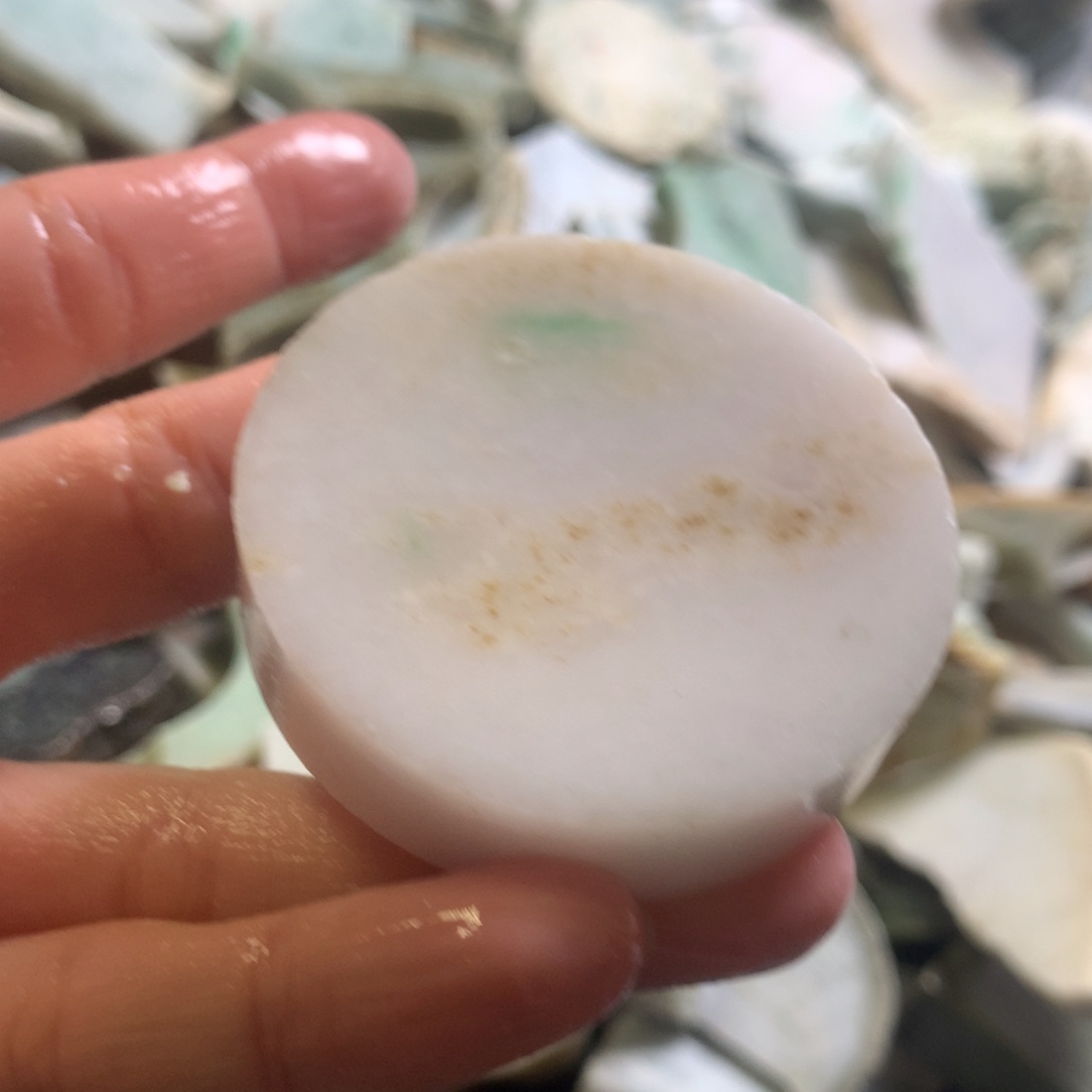 翡翠颈饰未镶嵌缅甸翡翠