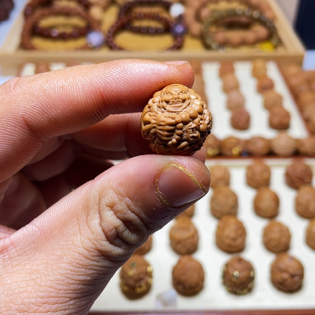 猴头核桃吊坠18左右猴头核桃琐龙